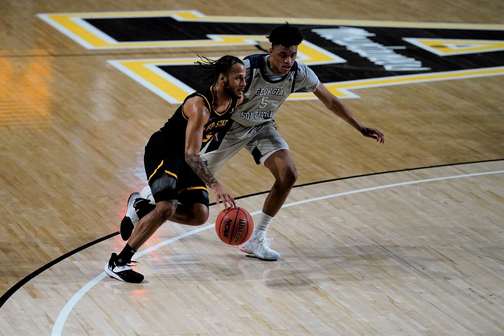 Almonacy drives the lane